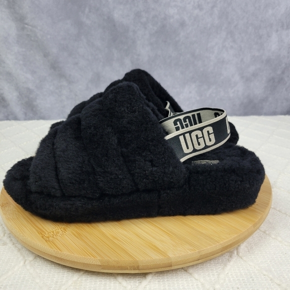 UGG Fluff Yeah Black Sandal Slippers Strap Black Size 8 Women's - Picture 2 of 11